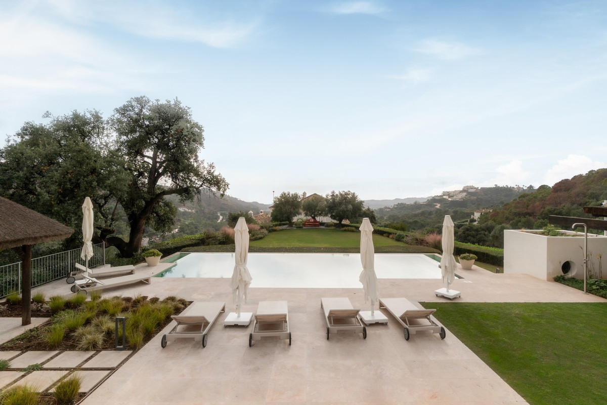 5 Bedroom Villa for Sale in Benahavís — 5
