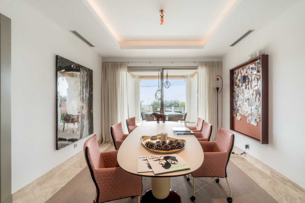 5 Bedroom Villa for Sale in Benahavís — 6