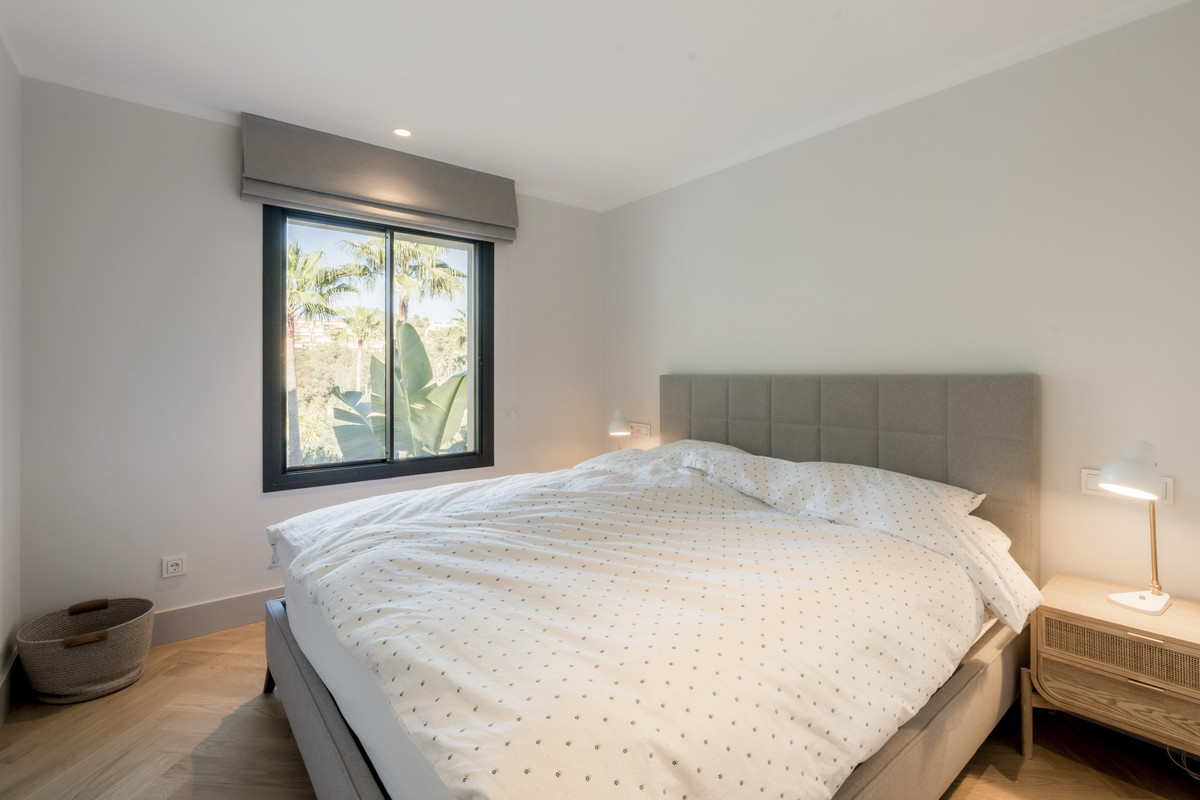 2 Bedroom Apartment for Sale in Nueva Andalucía — 6