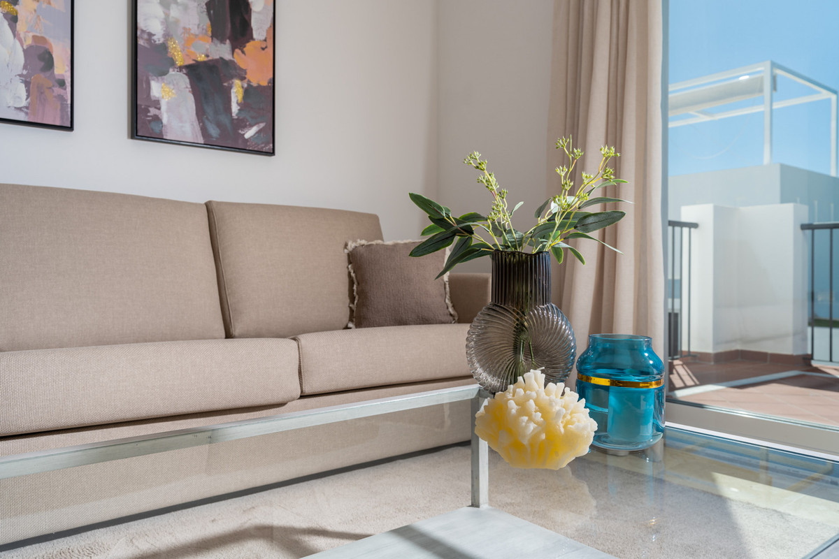 2 Bedroom Apartment for Sale in Benahavís — 8