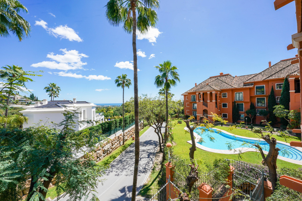 2 Bedroom Apartment for Sale in Monte Halcones
