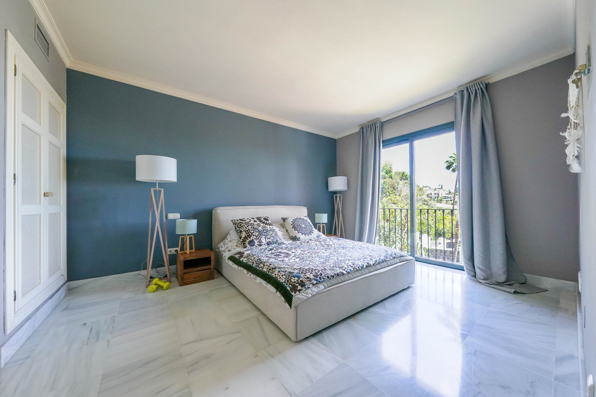 2 Bedroom Apartment for Sale in Monte Halcones — 7