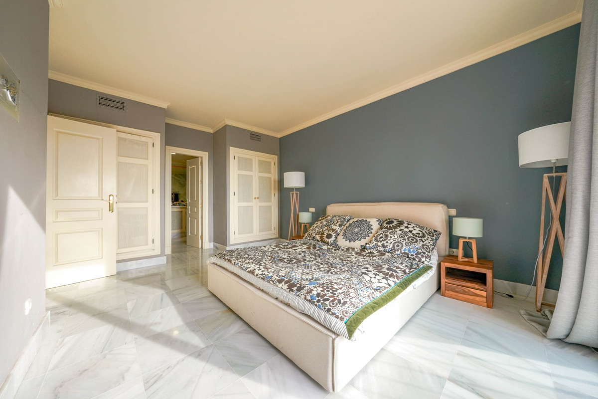 2 Bedroom Apartment for Sale in Monte Halcones — 8