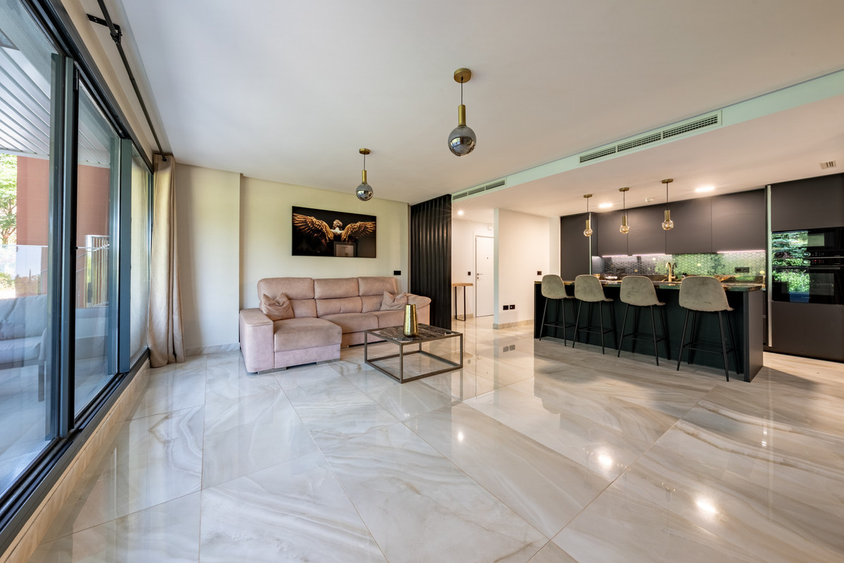 3 Bedroom Apartment for Sale in Benahavís — 5