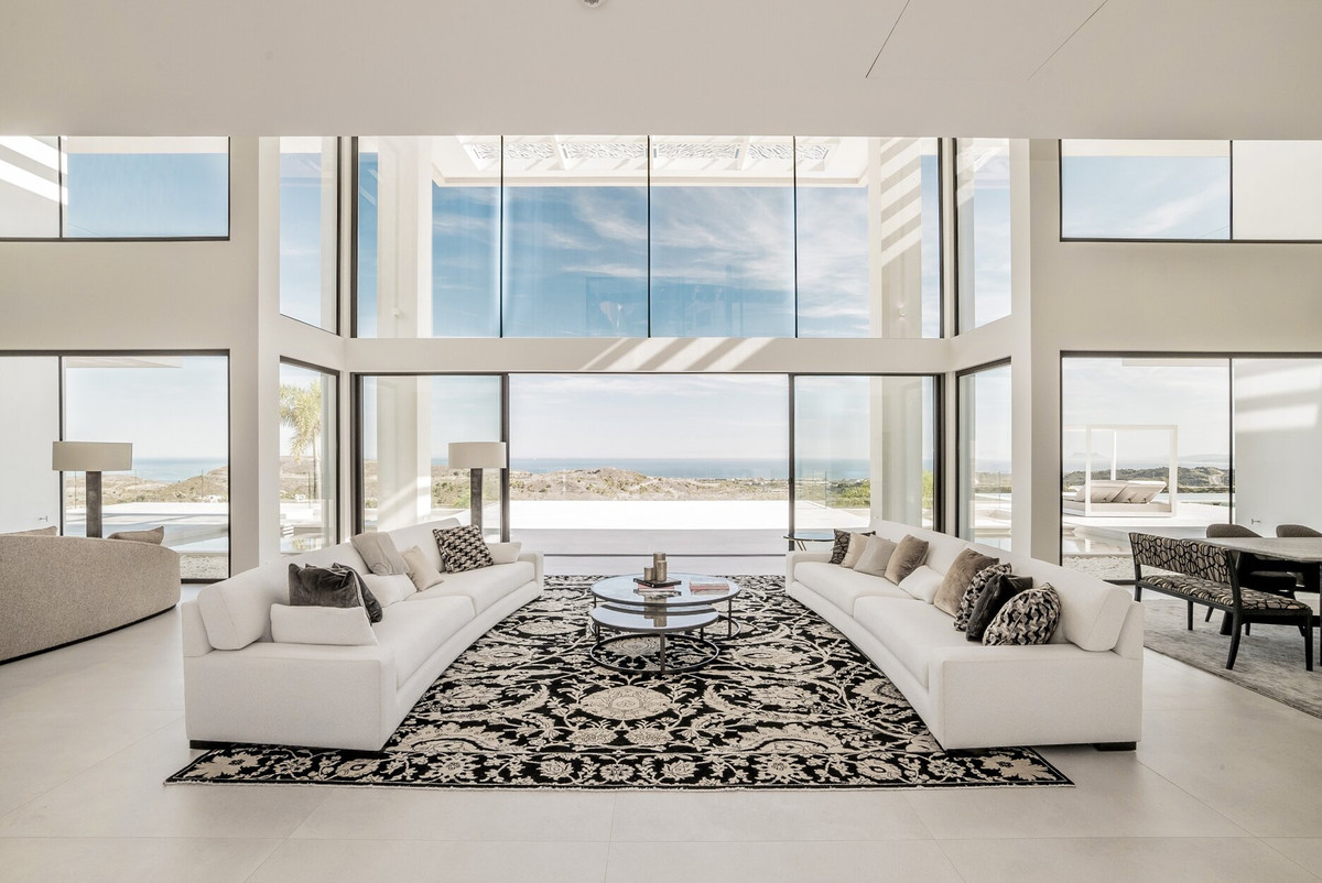 7 Bedroom Villa for Sale in Benahavís — 3