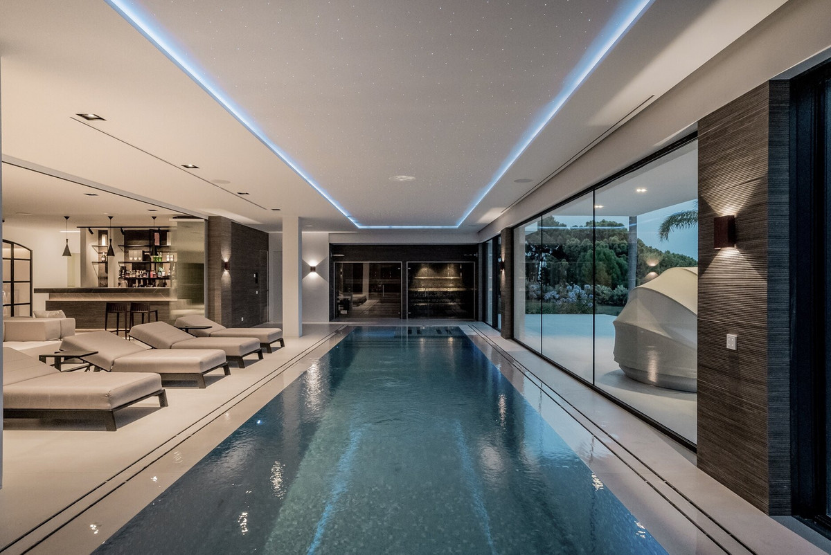 7 Bedroom Villa for Sale in Benahavís — 5