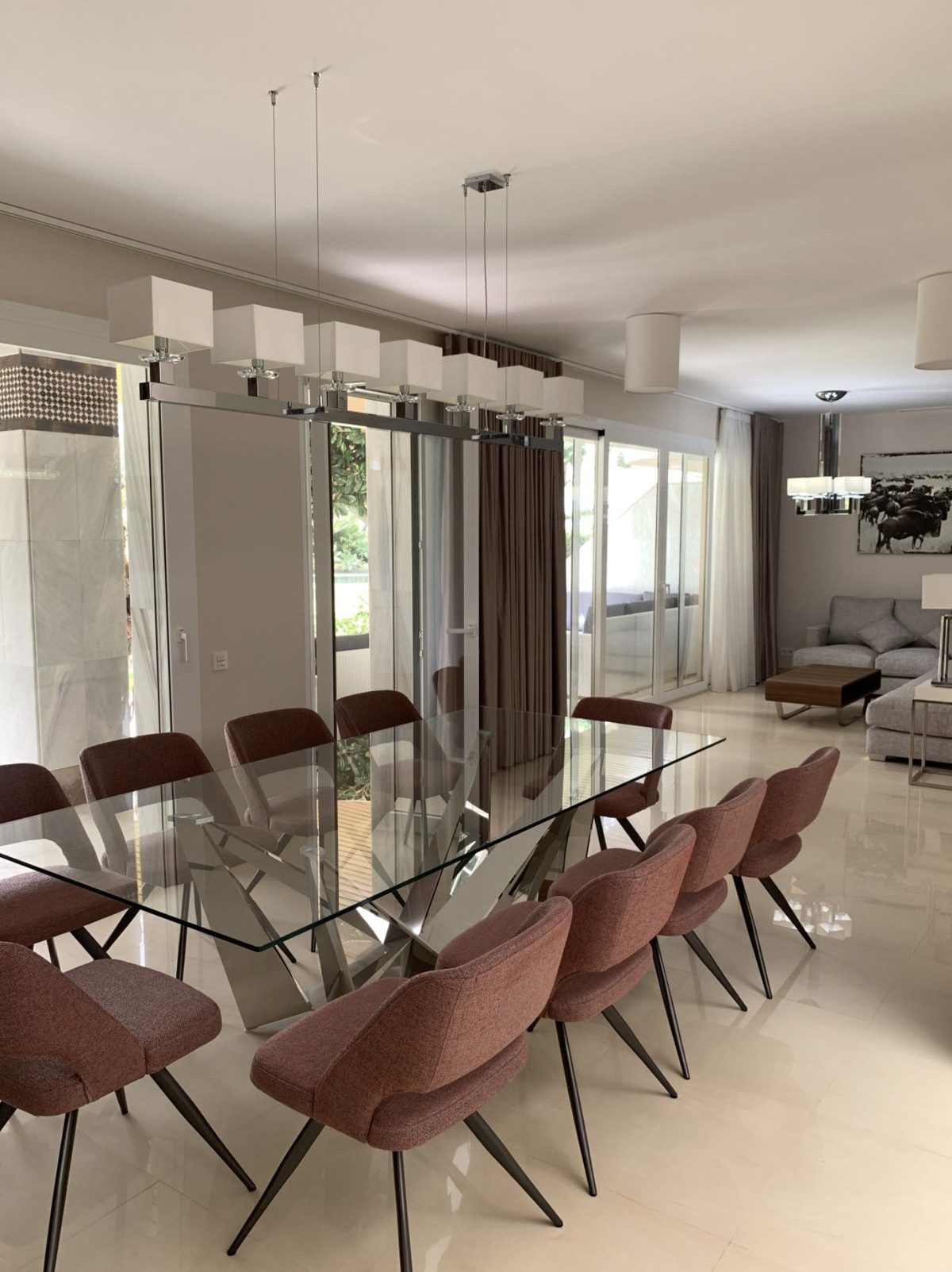 6 Bedroom Apartment for Sale in Puerto Banús