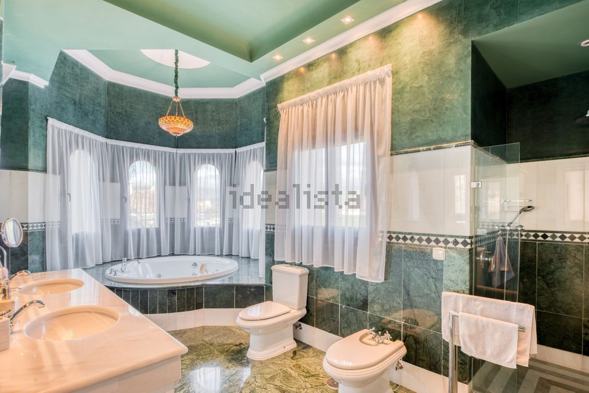 5 Bedroom Villa for Sale in Los Flamingos — 9