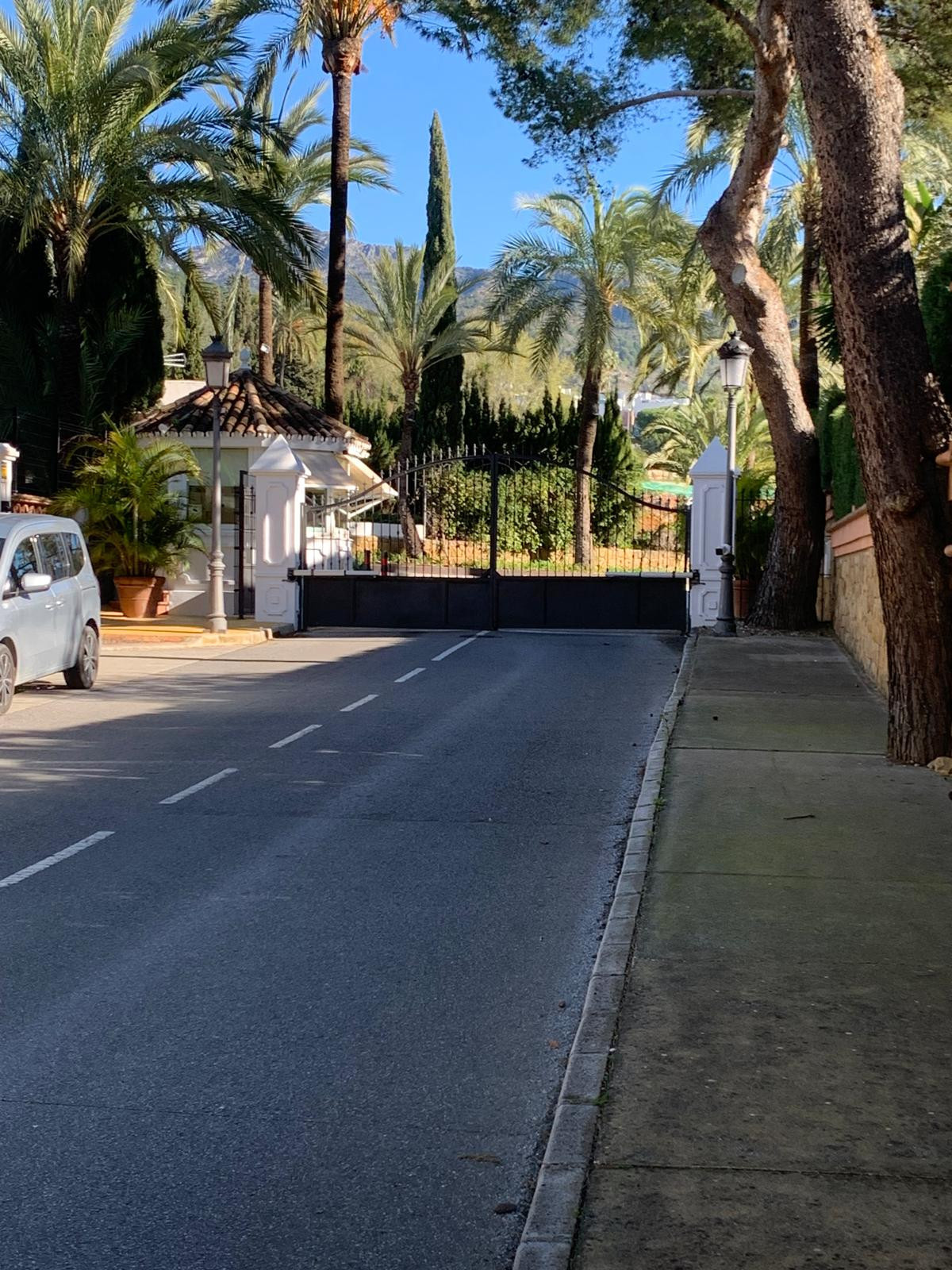 Plot for Sale in The Golden Mile — 3