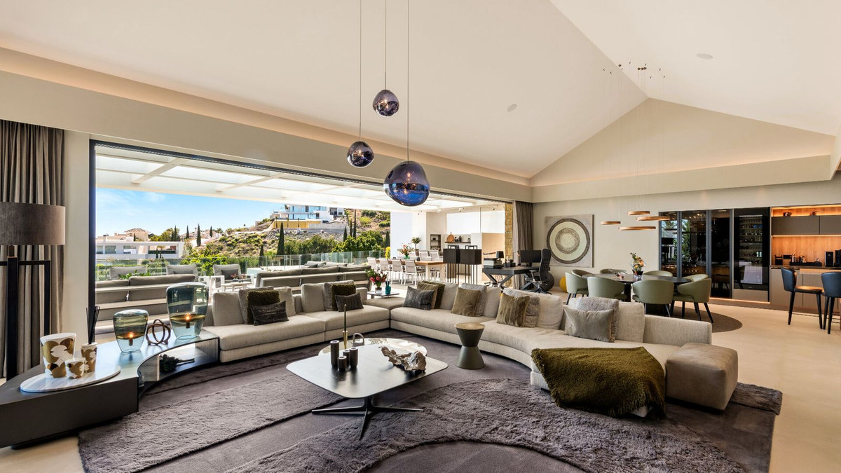 5 Bedroom Villa for Sale in Benahavís — view 10
