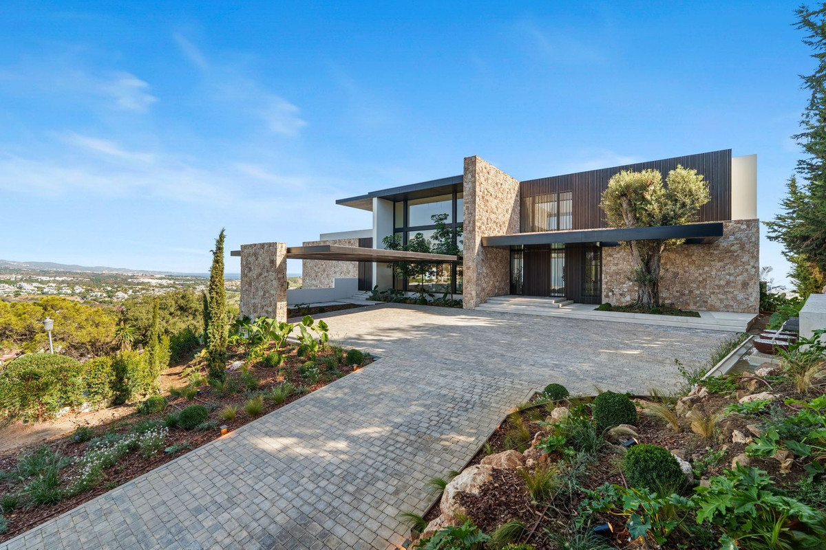 8 Bedroom Villa for Sale in Benahavís — 2