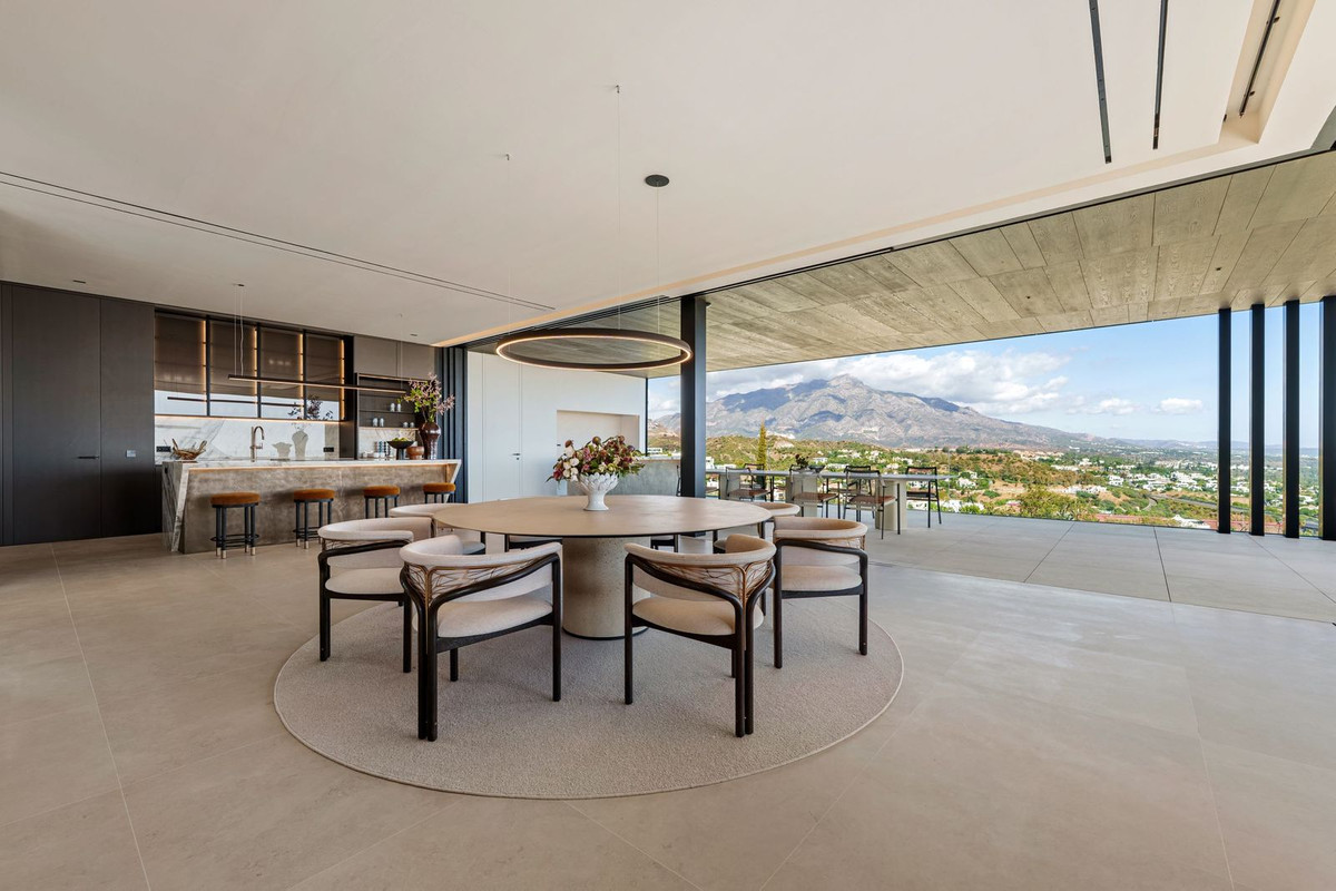 8 Bedroom Villa for Sale in Benahavís — 5