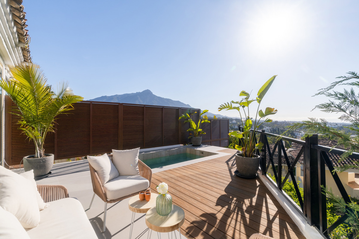3 Bedroom Apartment for Sale in Nueva Andalucía — 6