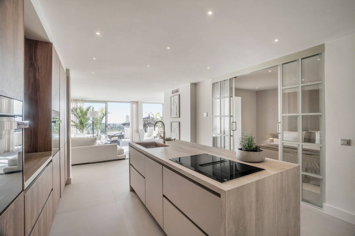 3 Bedroom Apartment for Sale in Nueva Andalucía — 8