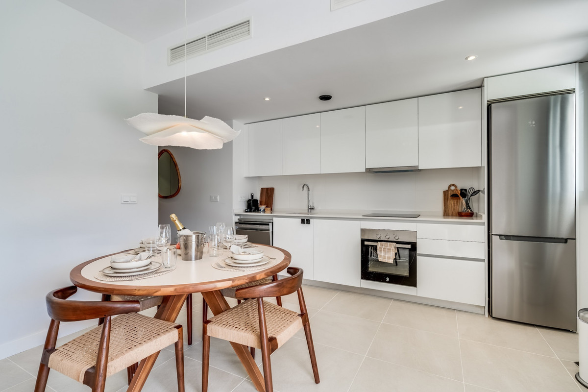 2 Bedroom Apartment for Sale in Estepona — 2