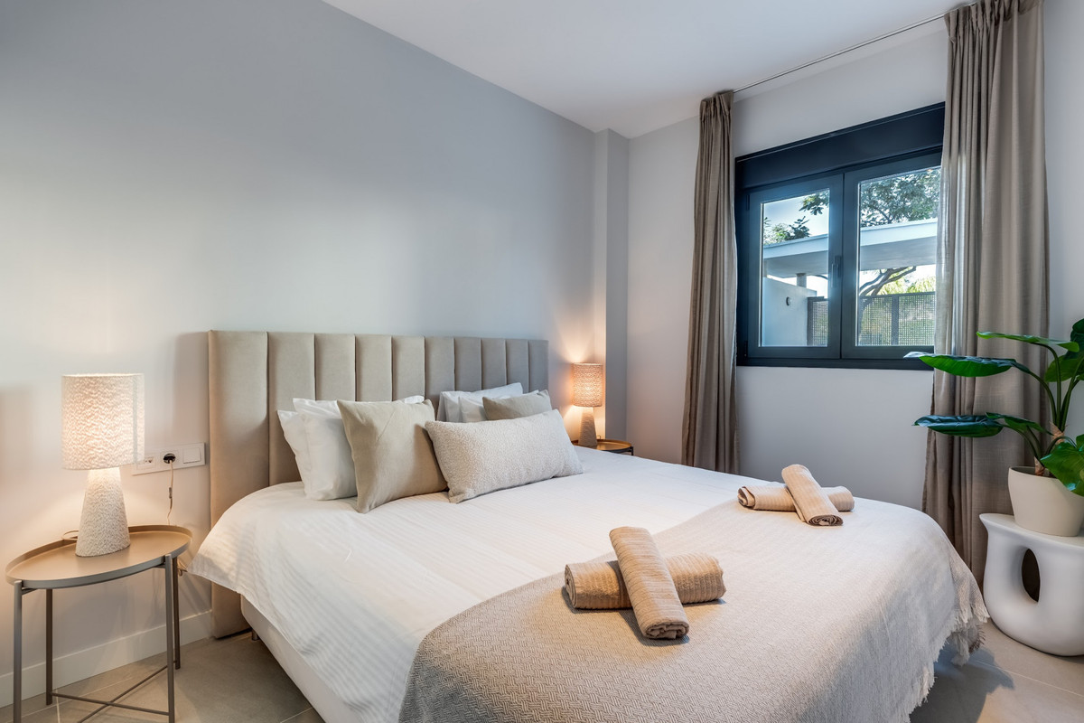 2 Bedroom Apartment for Sale in Estepona — 6