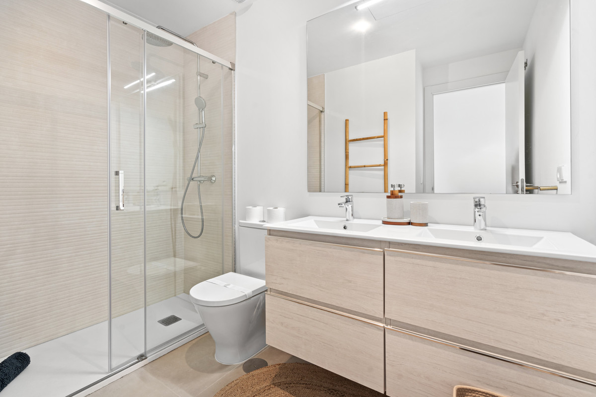 3 Bedroom Apartment for Sale in Estepona — 5