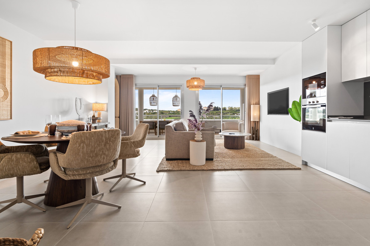 3 Bedroom Apartment for Sale in Estepona — 7
