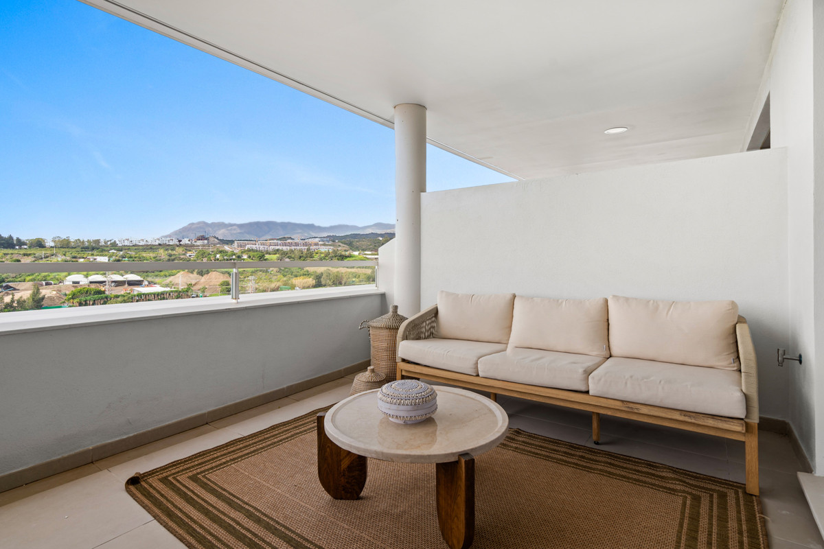 3 Bedroom Apartment for Sale in Estepona — view 10