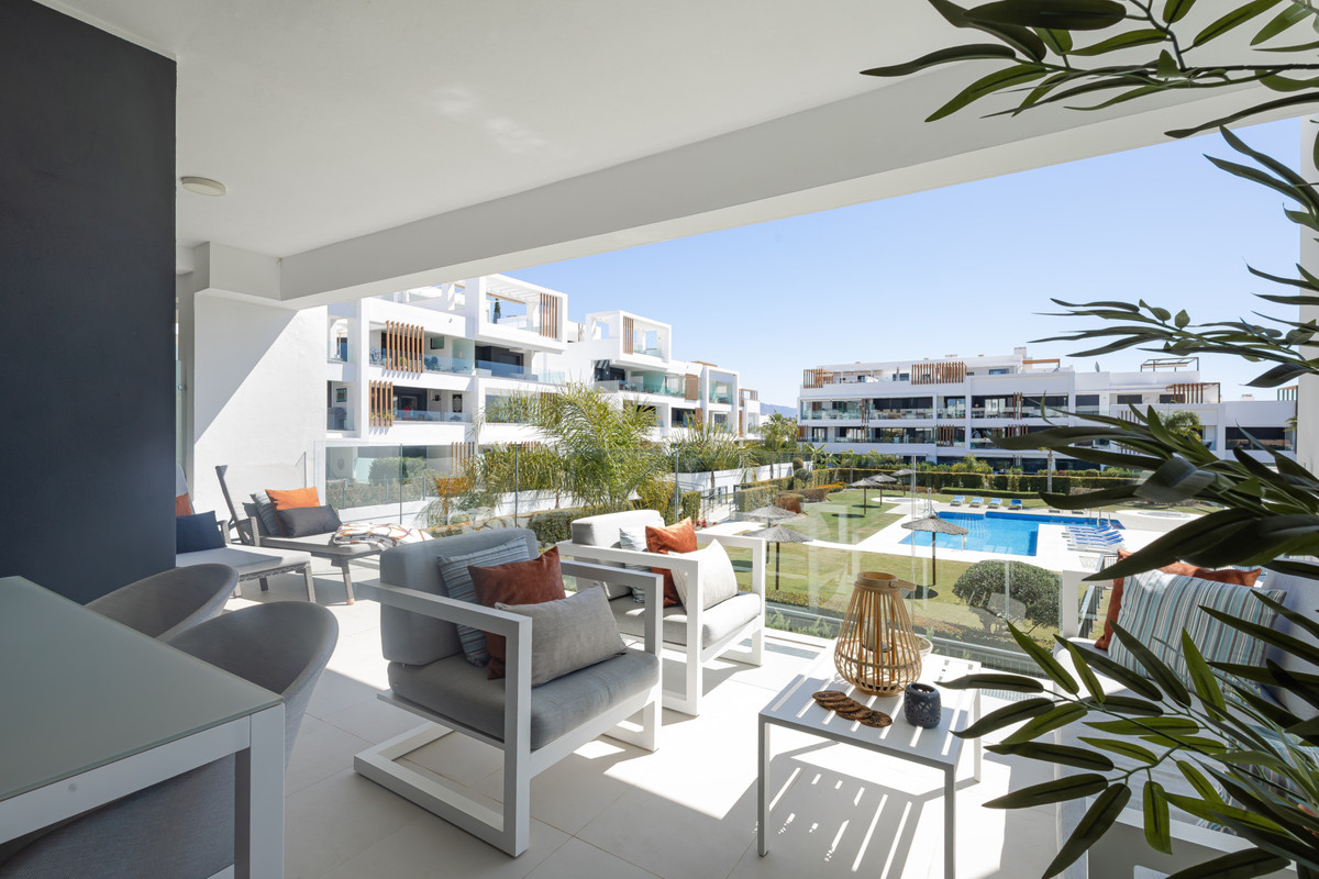 2 Bedroom Apartment for Sale in Estepona