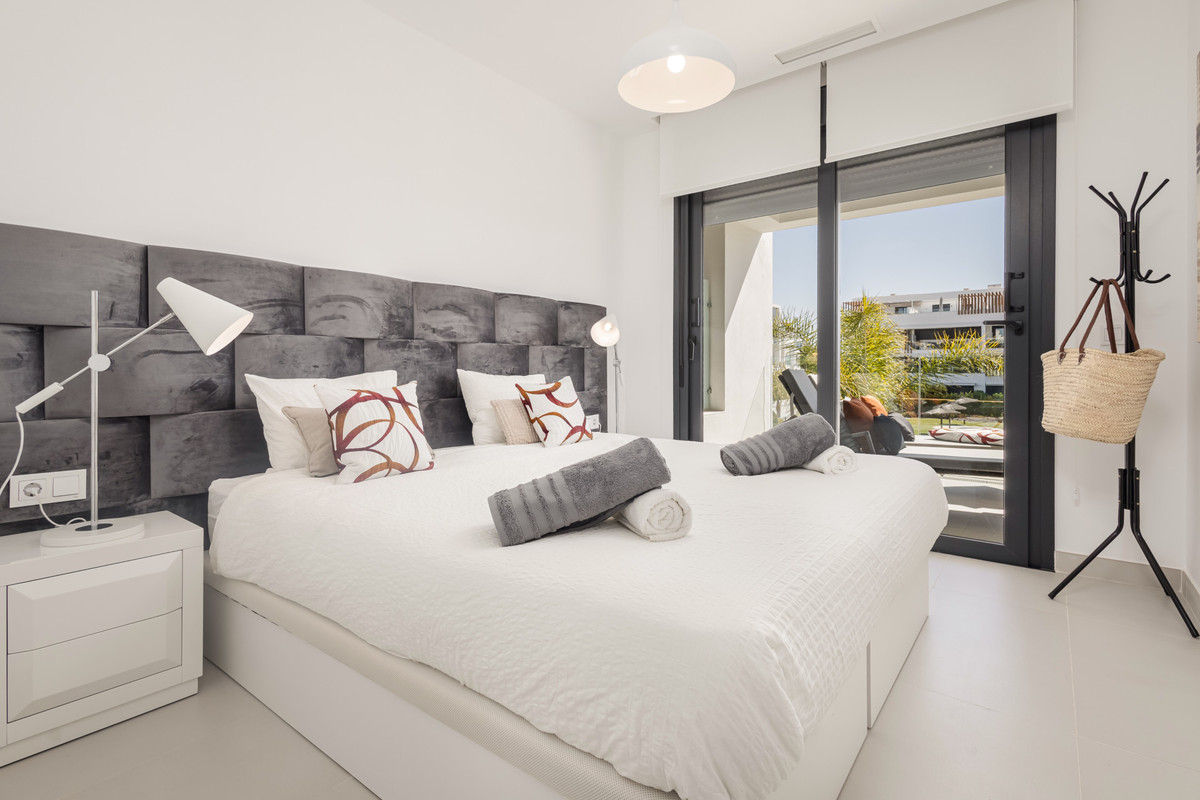 2 Bedroom Apartment for Sale in Estepona — 5