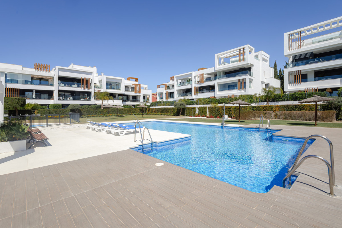 2 Bedroom Apartment for Sale in Estepona — 9