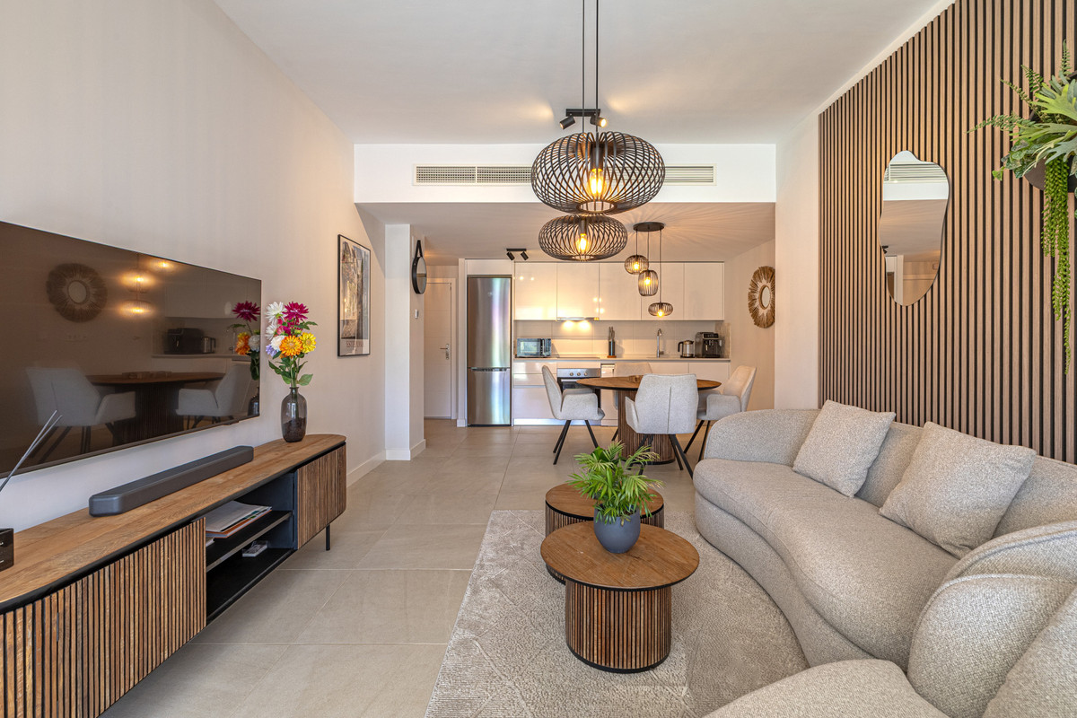 2 Bedroom Apartment for Sale in Estepona — 3