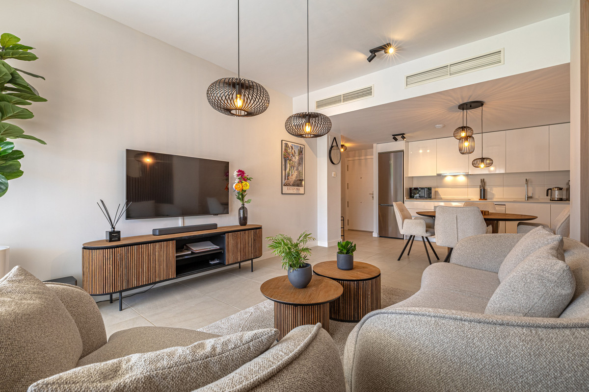 2 Bedroom Apartment for Sale in Estepona — 6