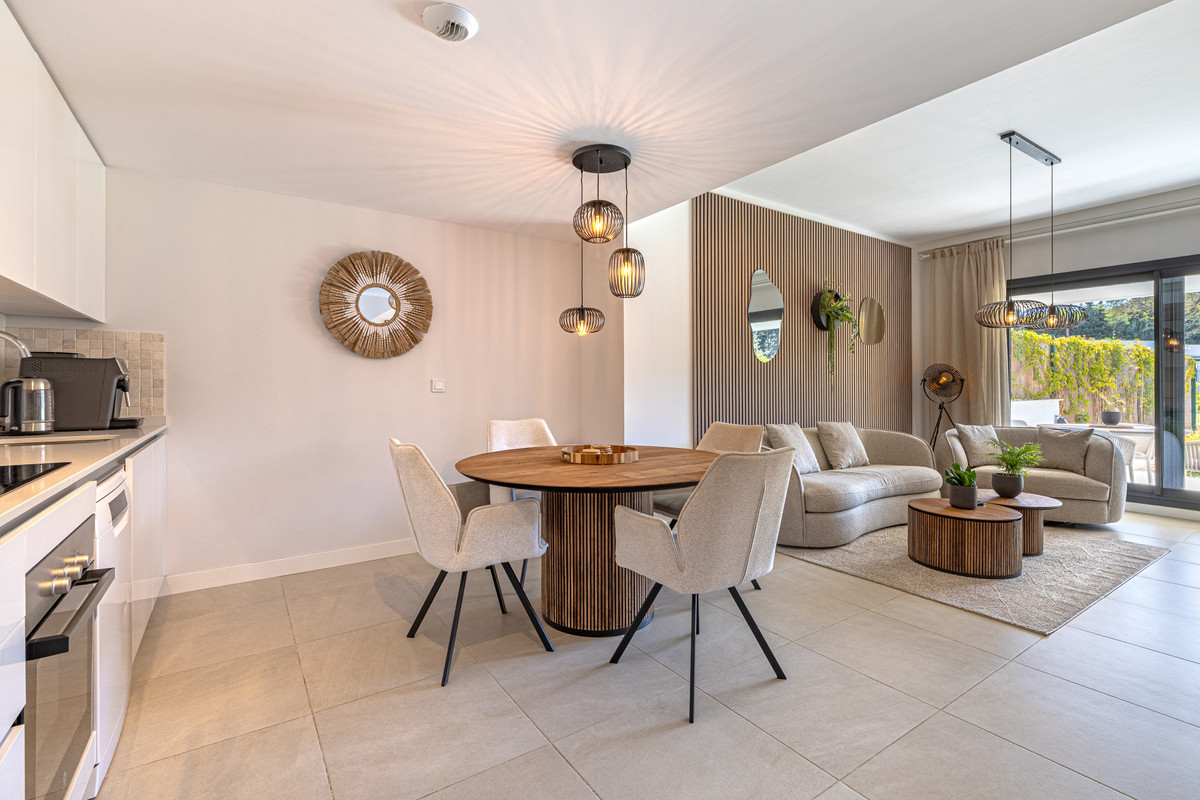 2 Bedroom Apartment for Sale in Estepona — 7