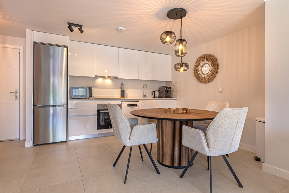 2 Bedroom Apartment for Sale in Estepona — 8