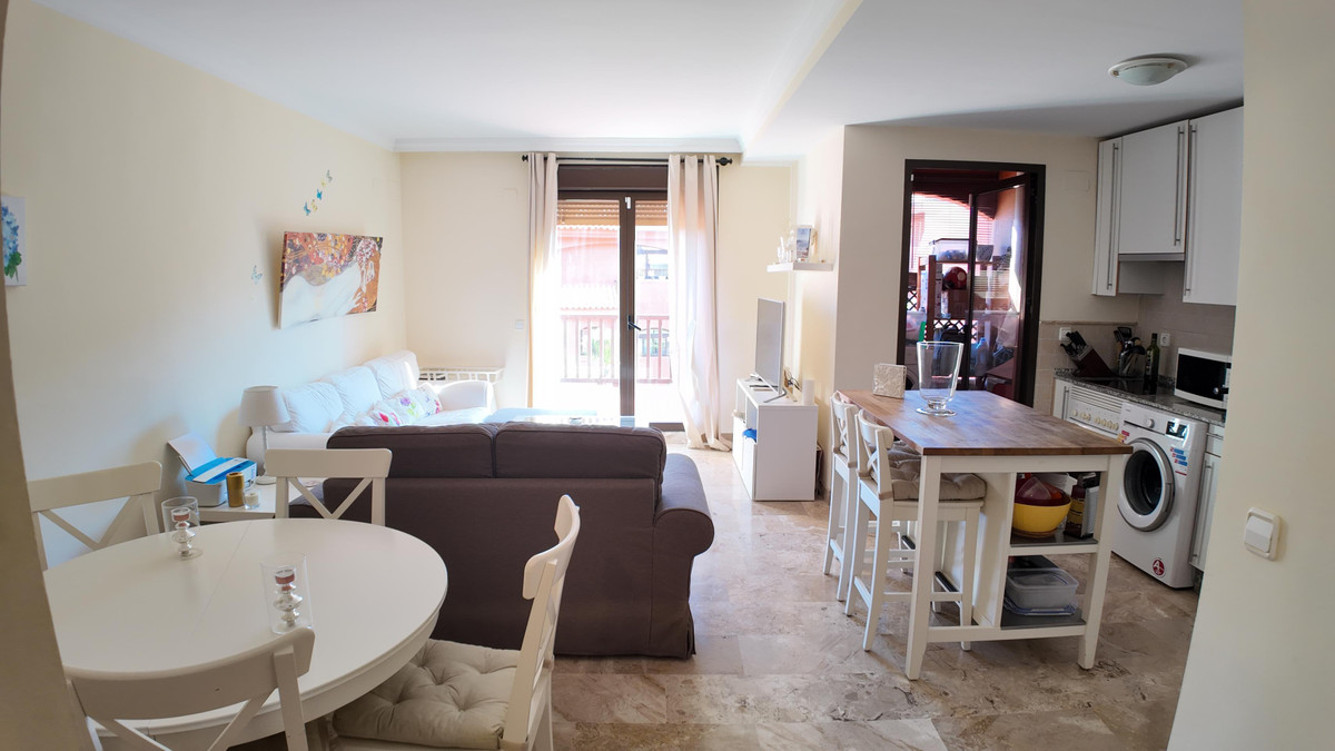 2 Bedroom Apartment for Sale in Estepona — 8