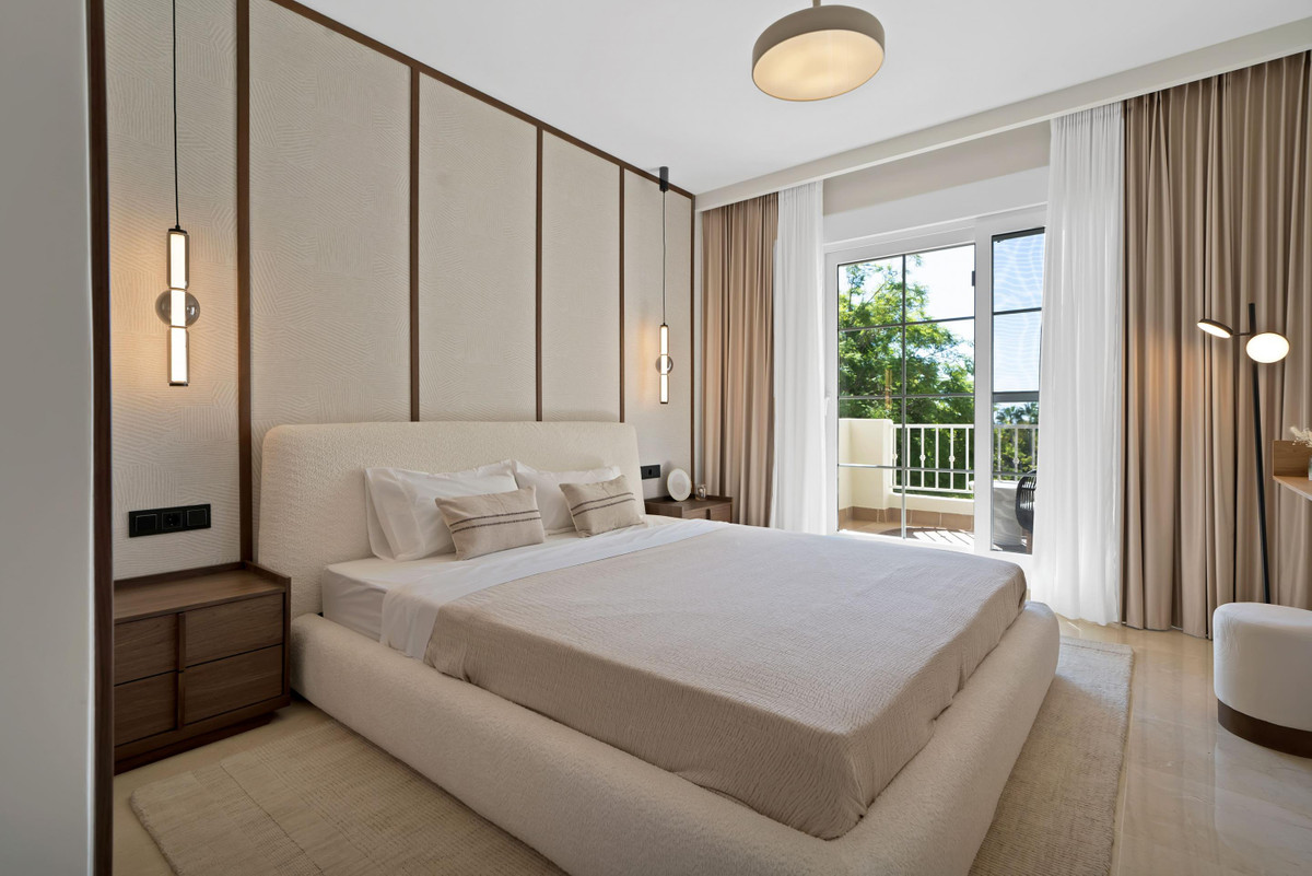 2 Bedroom Apartment for Sale in Marbella — view 10