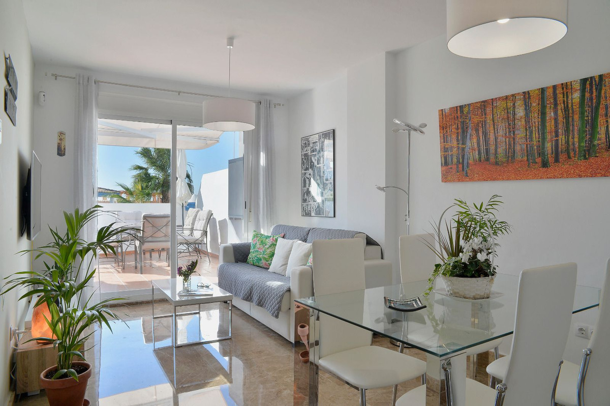 2 Bedroom Apartment for Sale in Estepona