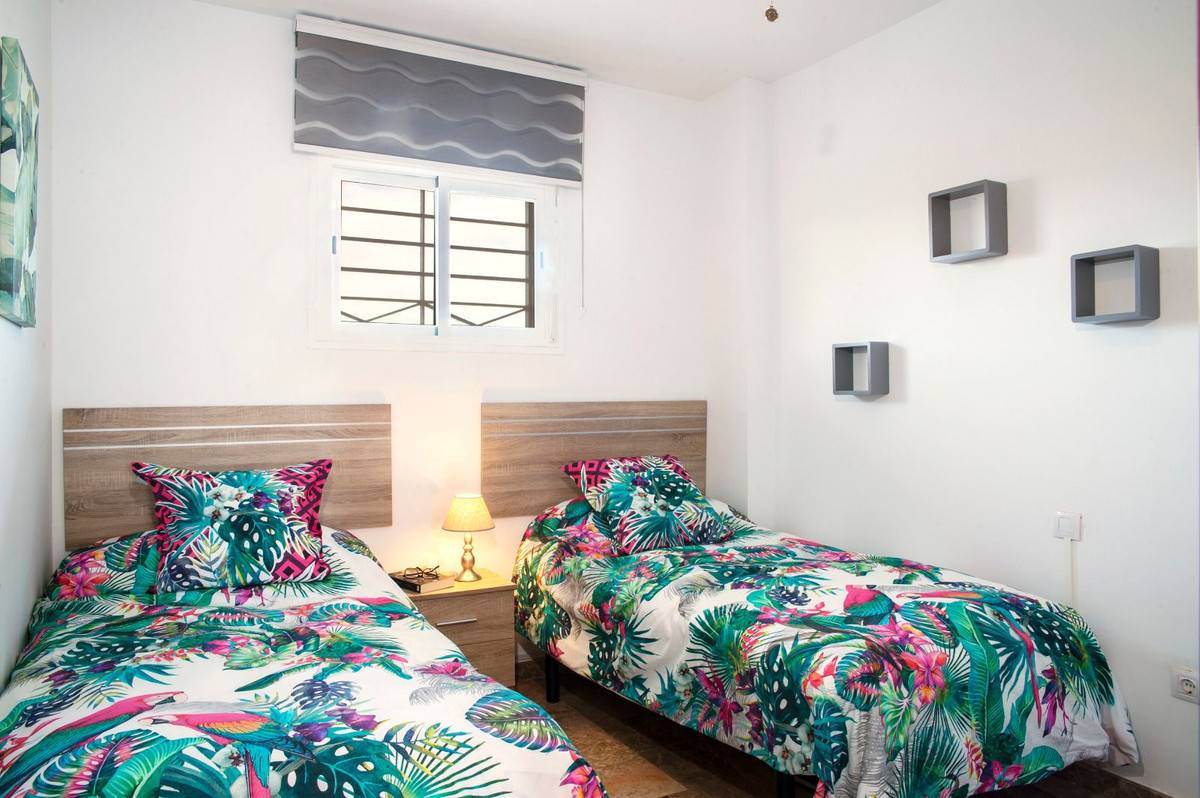 2 Bedroom Apartment for Sale in Estepona — 3