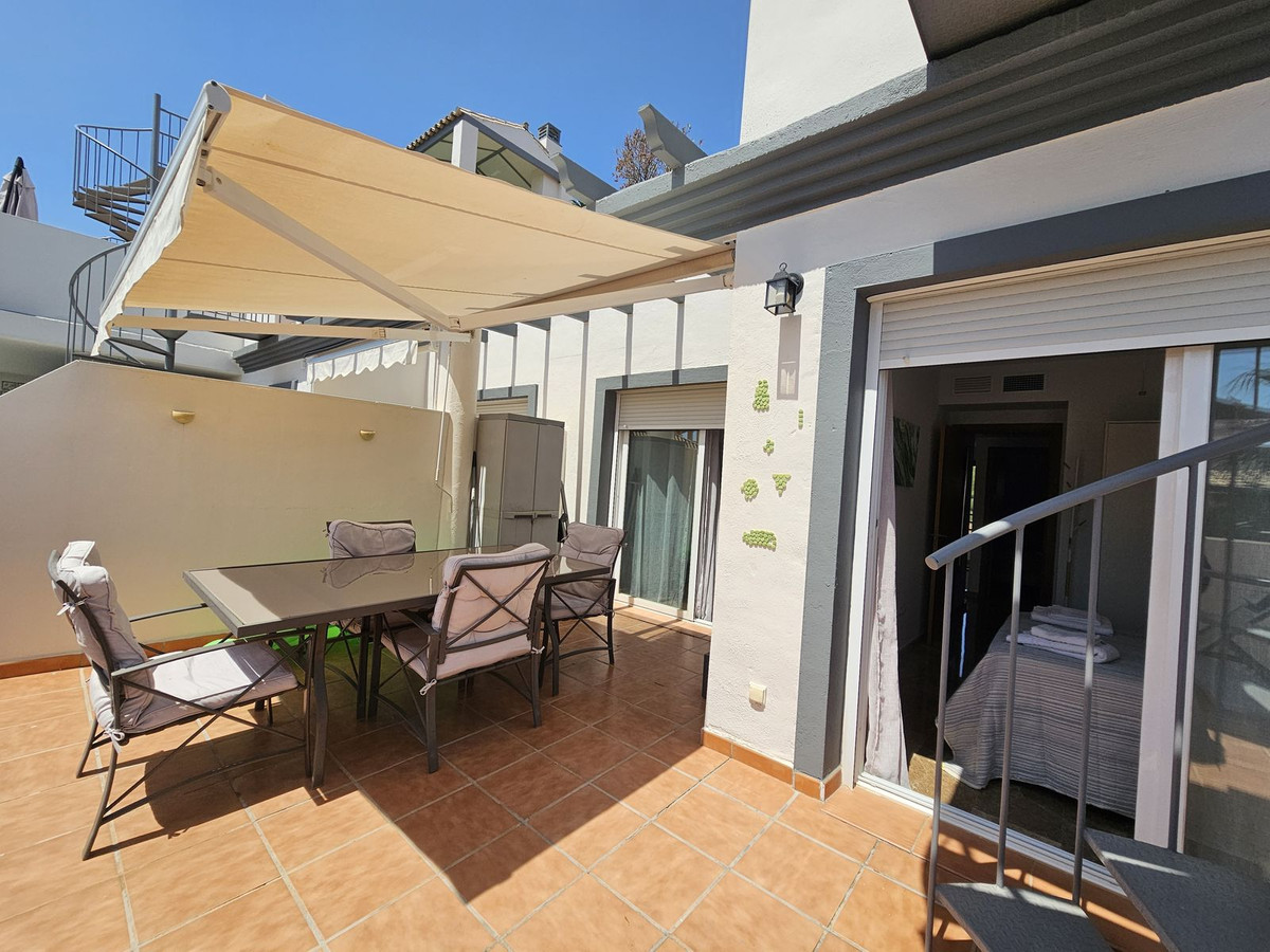2 Bedroom Apartment for Sale in Estepona — 5