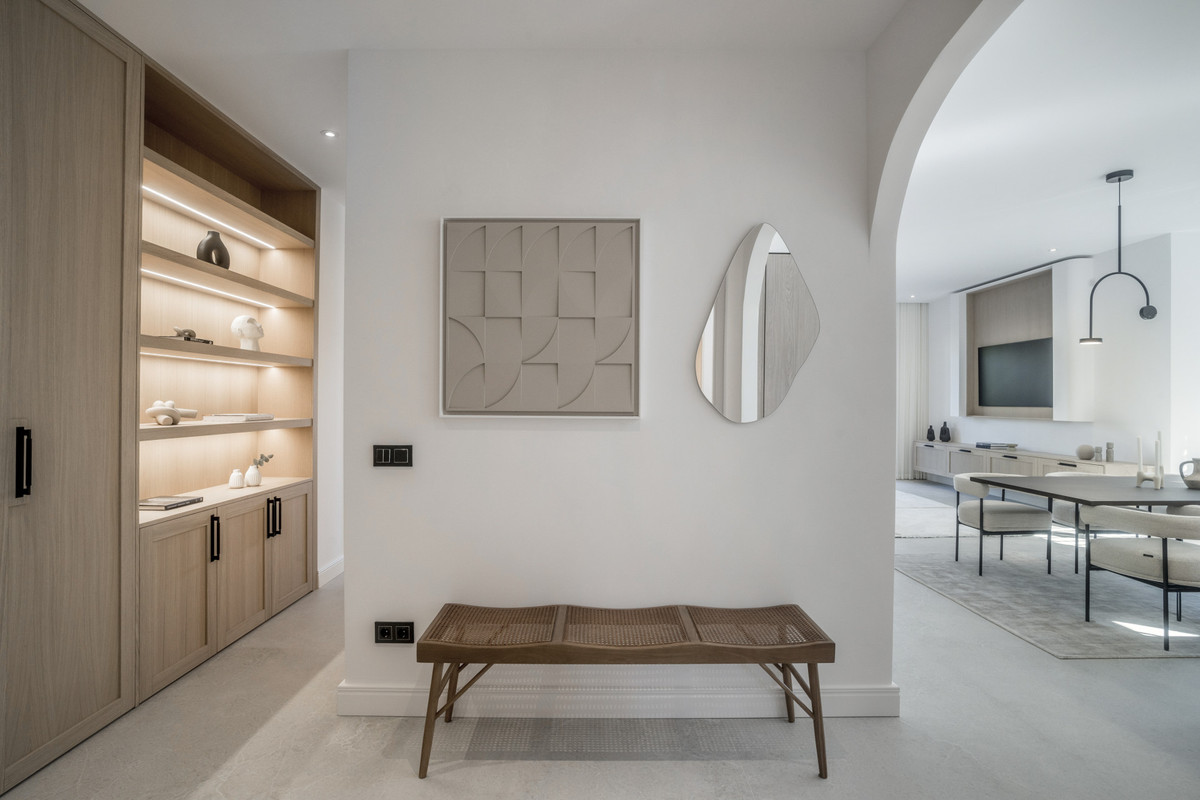3 Bedroom Apartment for Sale in The Golden Mile — 9