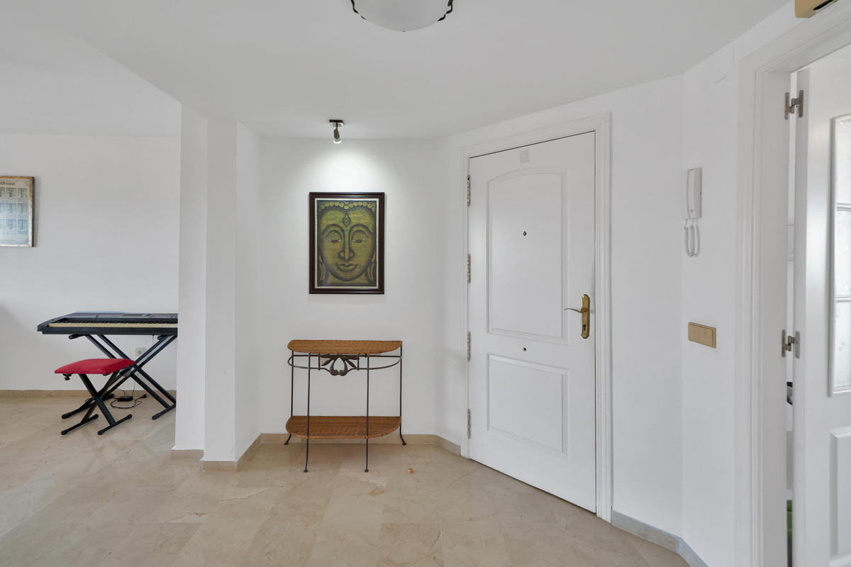 2 Bedroom Apartment for Sale in Estepona — 6