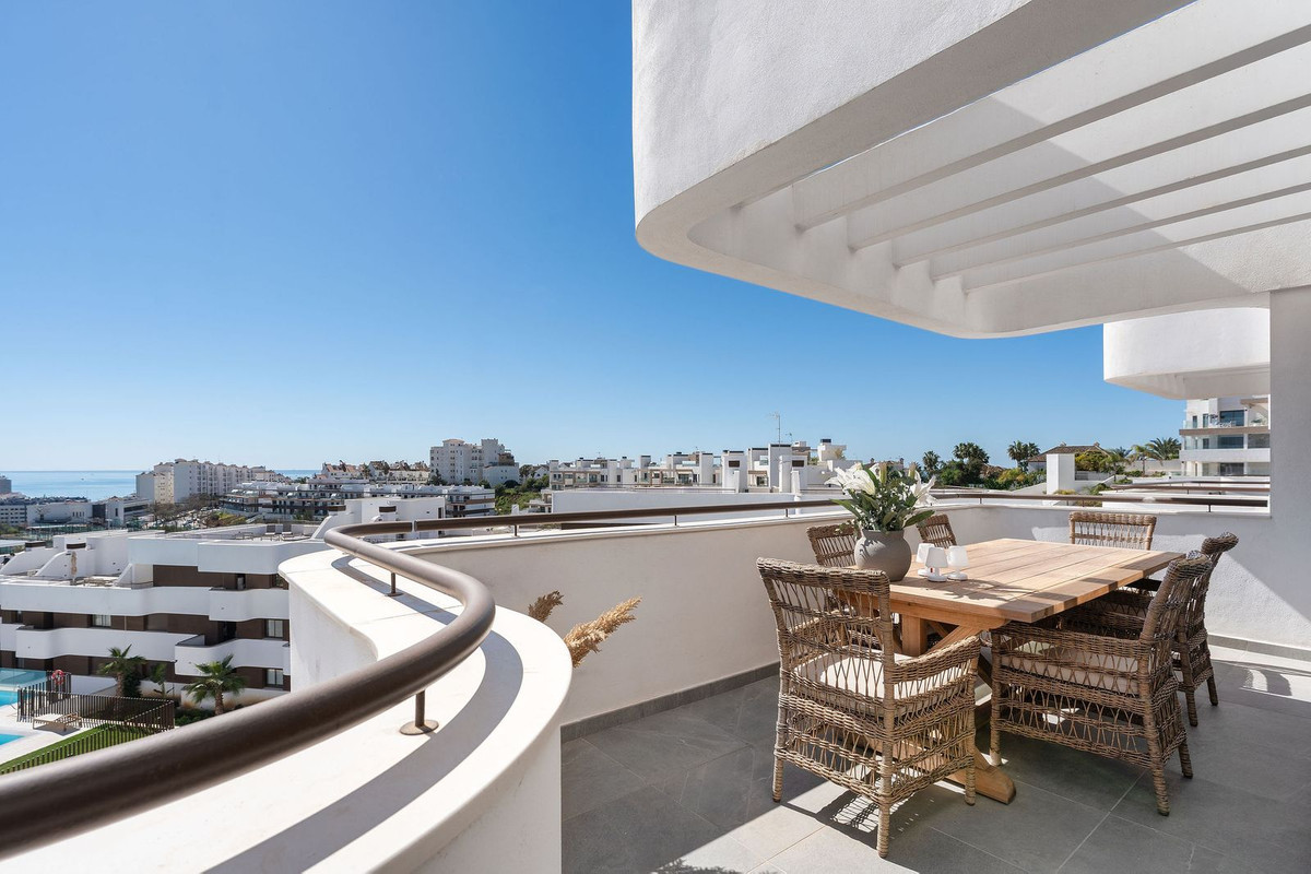 3 Bedroom Apartment for Sale in Estepona — 4