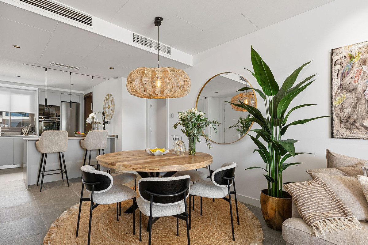 3 Bedroom Apartment for Sale in Estepona — 8