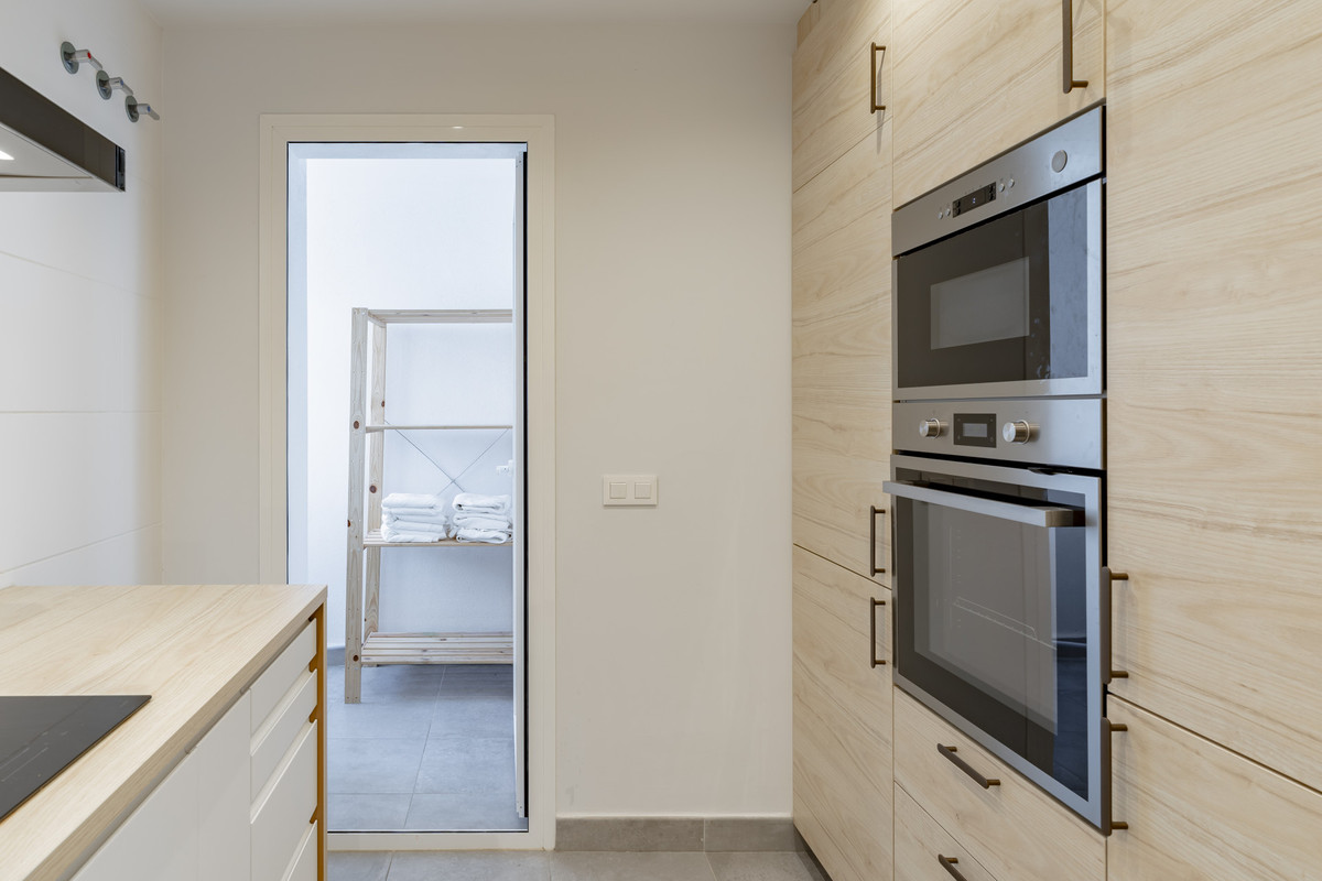 3 Bedroom Apartment for Sale in Estepona — 9