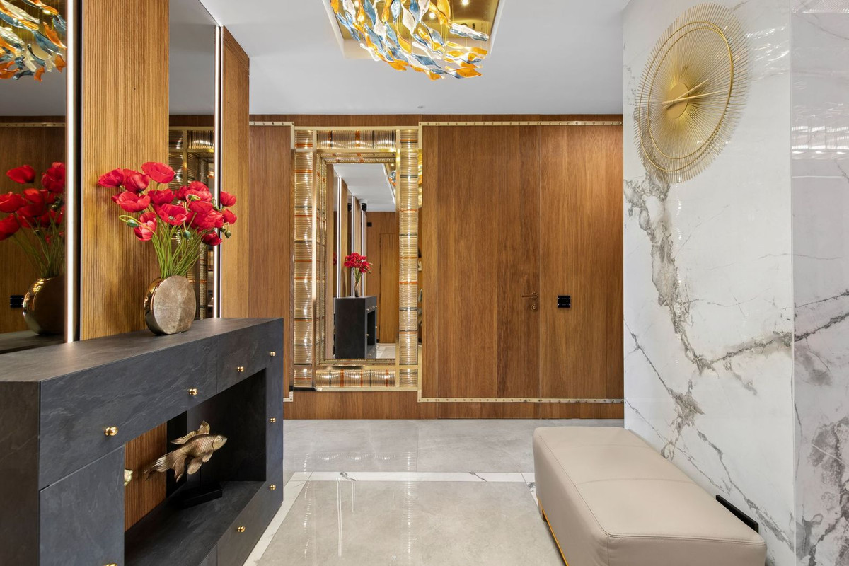 3 Bedroom Apartment for Sale in Puerto Banús — 2