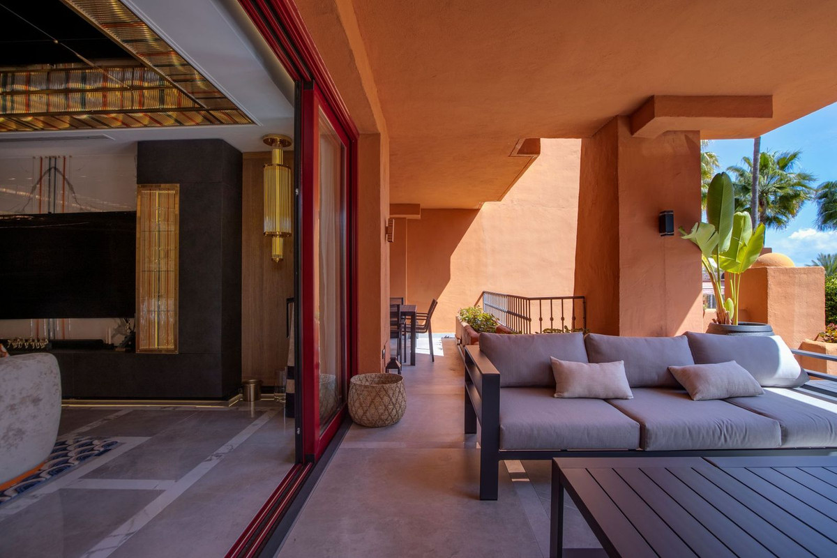 3 Bedroom Apartment for Sale in Puerto Banús — 9