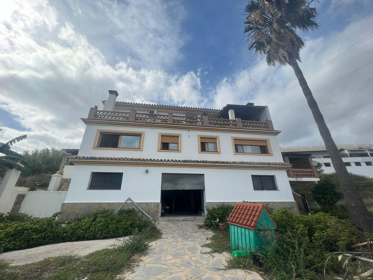 7 Bedroom Villa for Sale in Cancelada — 3