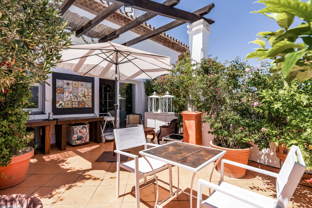 3 Bedroom Apartment for Sale in Nueva Andalucía — 8