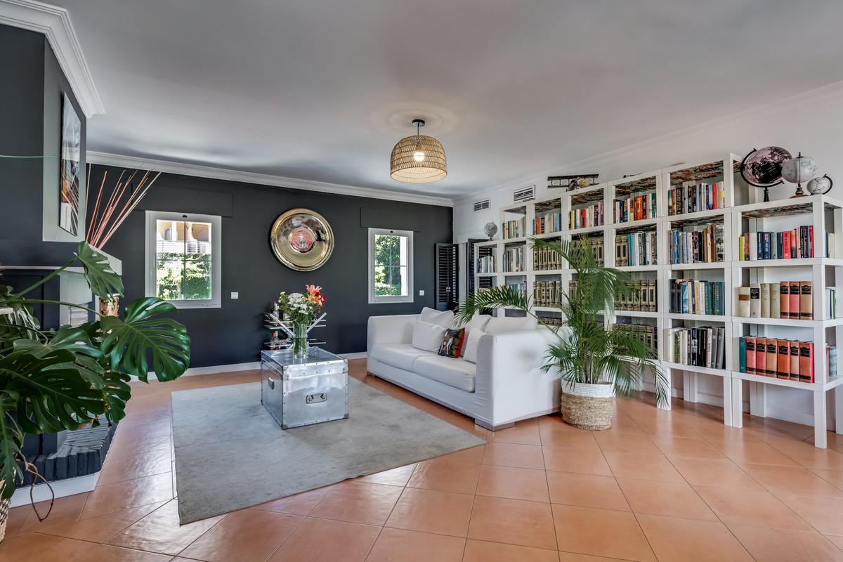 3 Bedroom Apartment for Sale in Nueva Andalucía — 9