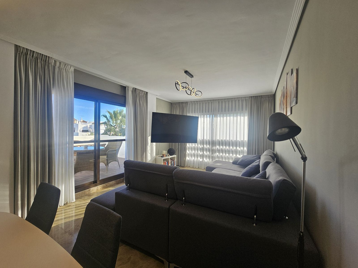 3 Bedroom Apartment for Sale in Selwo — 2