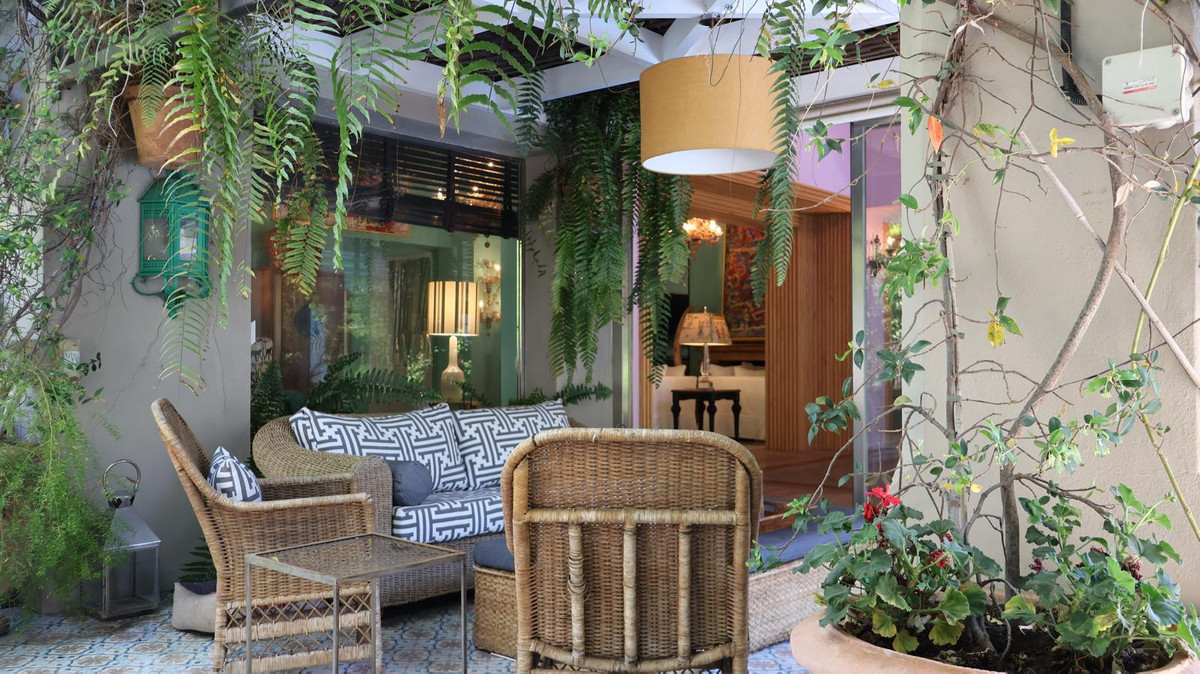 5 Bedroom Villa for Sale in The Golden Mile — 2