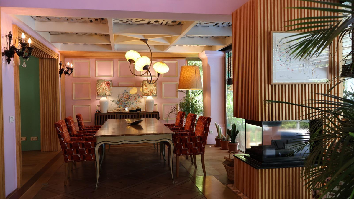 5 Bedroom Villa for Sale in The Golden Mile — 3