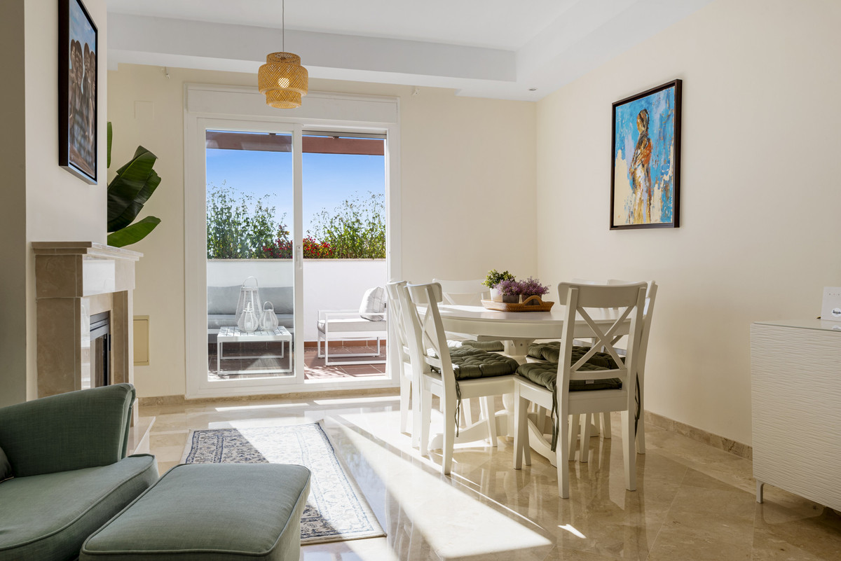4 Bedroom Apartment for Sale in Nueva Andalucía — 2