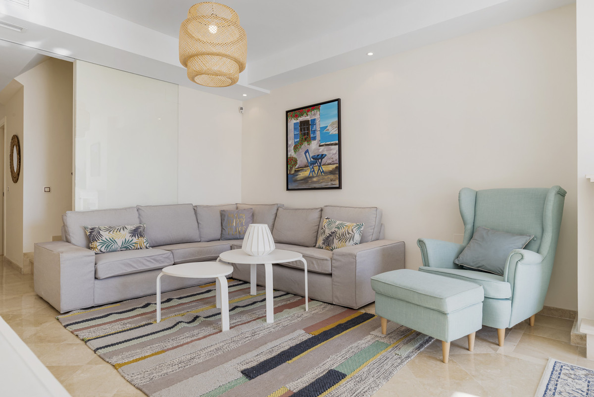 4 Bedroom Apartment for Sale in Nueva Andalucía — 3